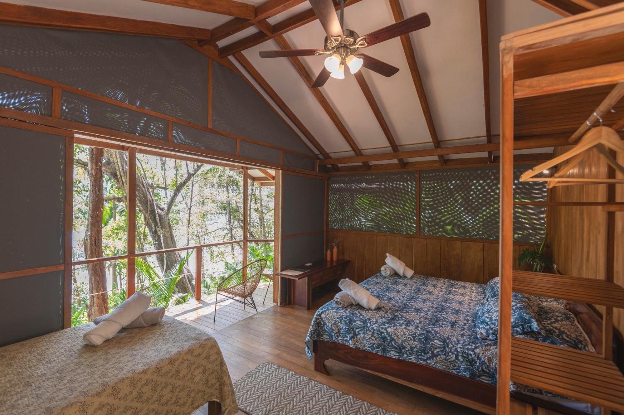 Los Vivos Beachfront Experience Pochote Bilik gambar